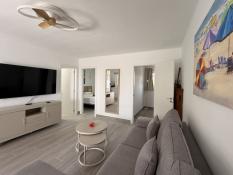 Living room + TV