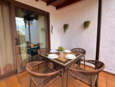 Outdoor dinning area